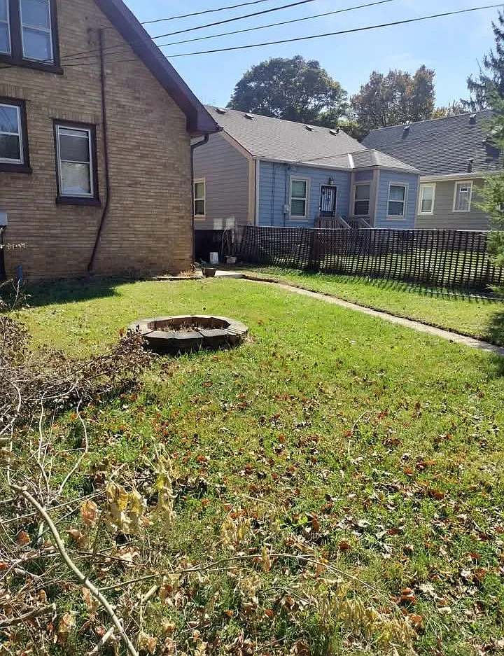 4 bed, 1.5 bath, 1320 sqft, $1,150 — Photo 2