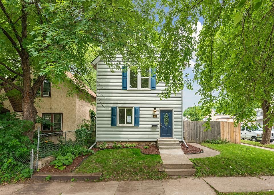1st image of 95 Winnipeg Ave
