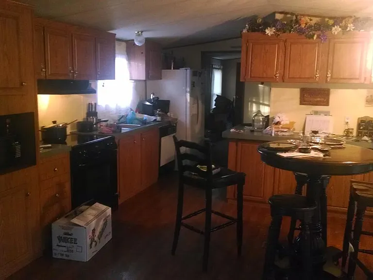 135 Sandy Landing Rd — Photo 2