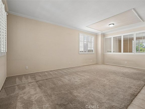 4th image of 25716 Hood Way