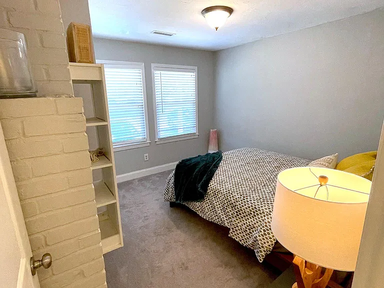 2308 Knight Way — Photo 18