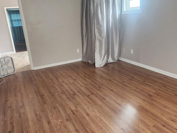 5th image of 110 N Porter Dr