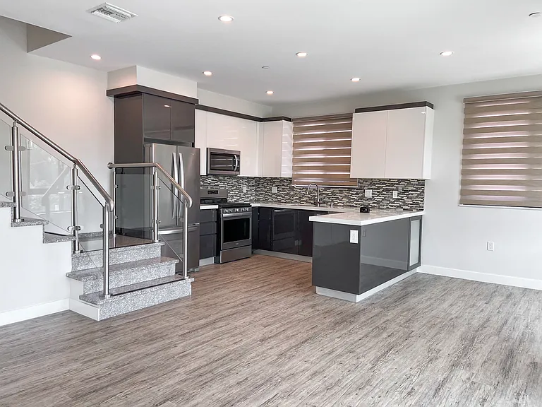 5107 Harold Way #1 — Photo 11