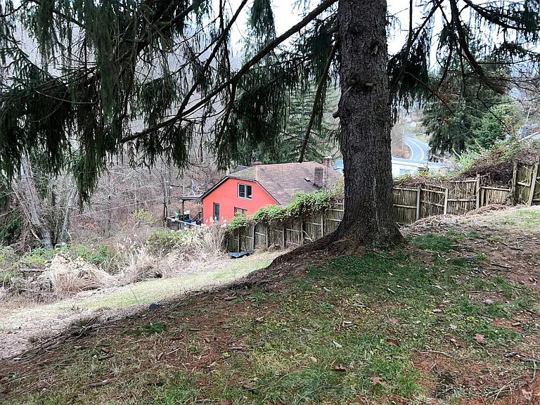 235 Incline Ave — Photo 9
