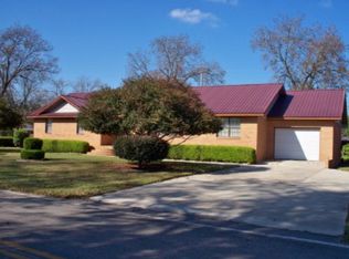 134 Royal Cir, Fitzgerald, GA 31750