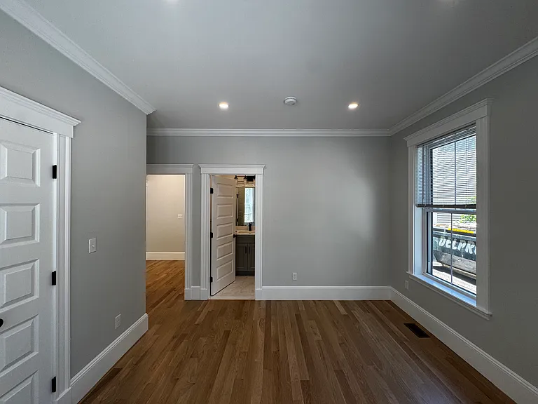 168-170 Webster Ave #1 — Photo 10