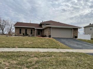 923 Samson Dr, University Park, IL 60484