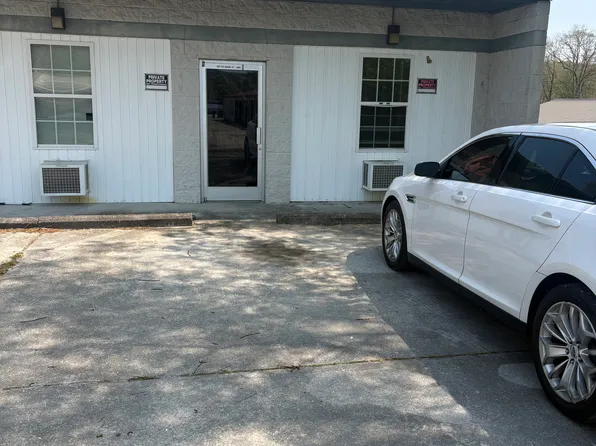 1021 S Roane St #1, Harriman, TN 37748