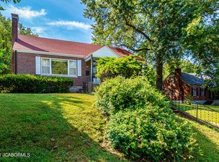2005 Meadow Ln, Jefferson City, MO 65109