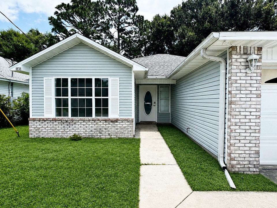 1st image of 1838 Brick Cir