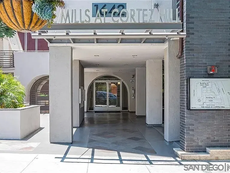 1 bed, 757 sqft, $2,999 — Photo 3