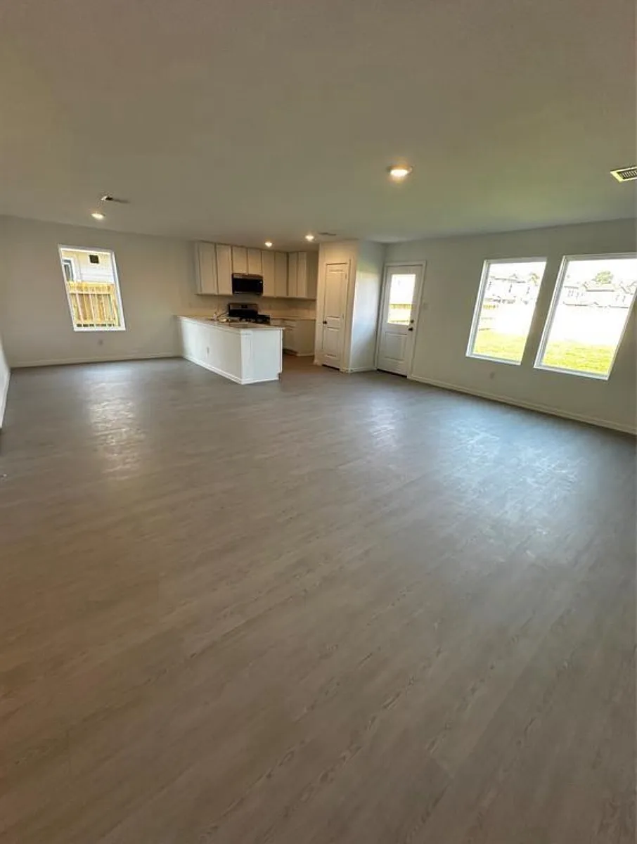 Building Photo - Cottonwood Meadows Trl