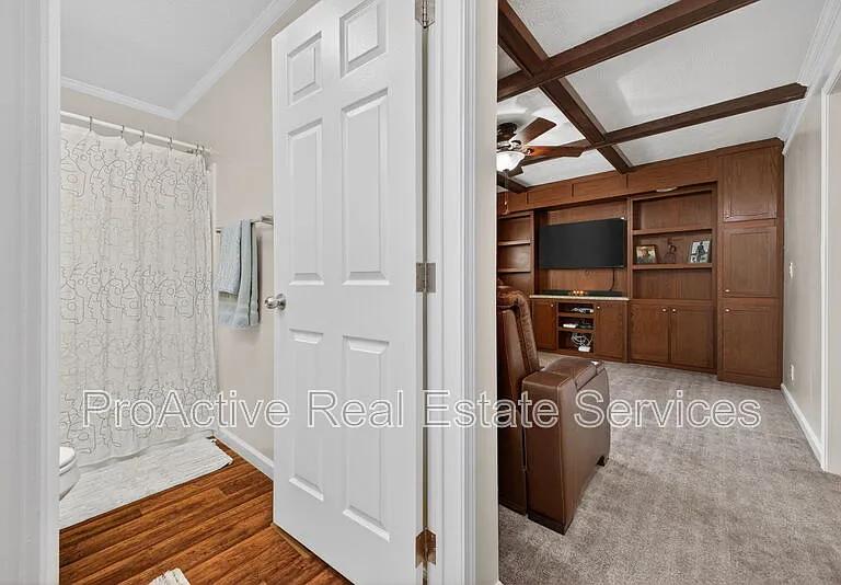 1053 Pitchkettle Rd — Photo 23