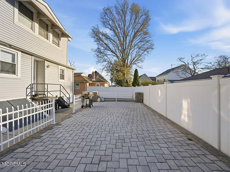 11 Gladney Ave — Photo 16