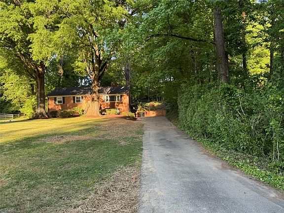 5th image of 1114 Rustic Rd