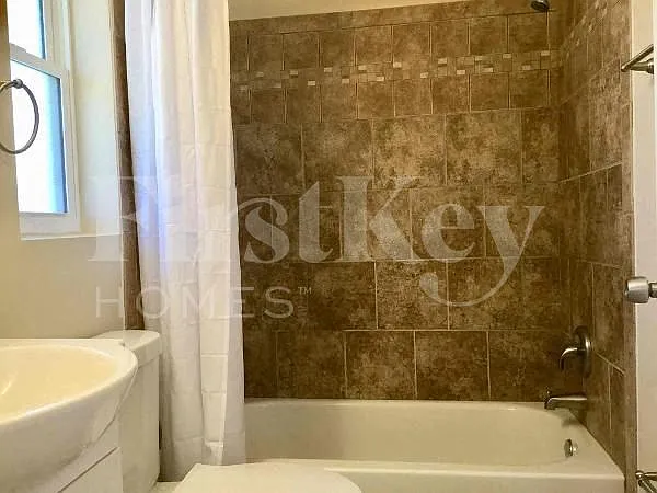 11428 Framingham Dr — Photo 13
