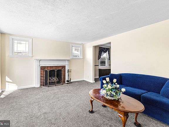 3rd image of 2009 Parkview Ave