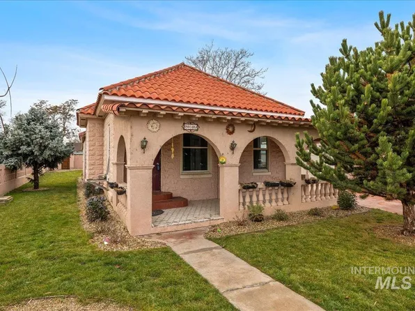 816 E Galveston St, Caldwell, ID 83605