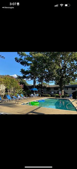 Private community pool - get your sun & drinks & BBQ on