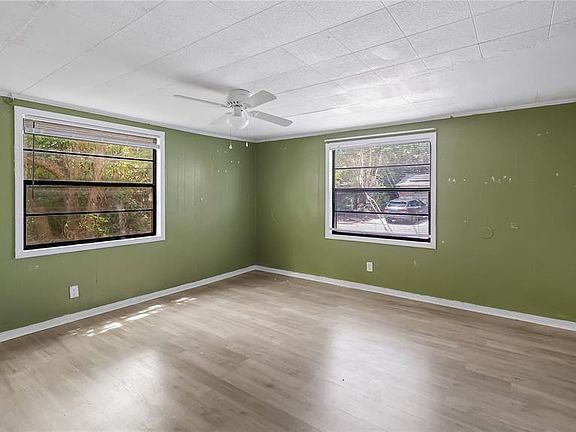 3rd image of 2201 Dolarway St