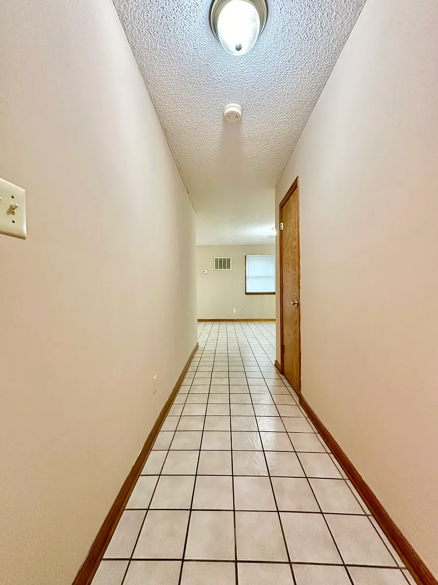 Building Photo - 105 Mountain View Dr #A