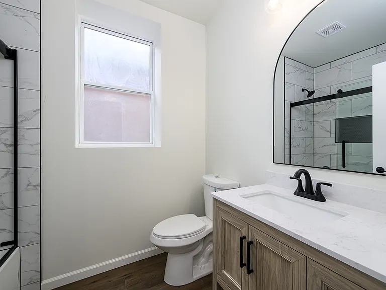 5750 Waterman Blvd — Photo 15