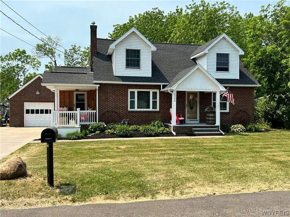 10500 Park Ave, North Collins, NY 14111