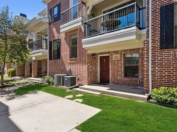 2nd image of 2016 Azure Pointe