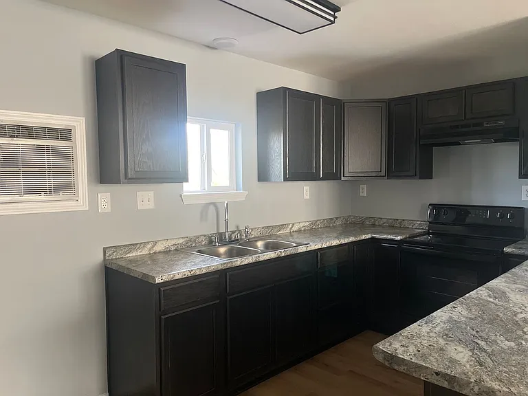 505 W I St #1 & 2 — Photo 3