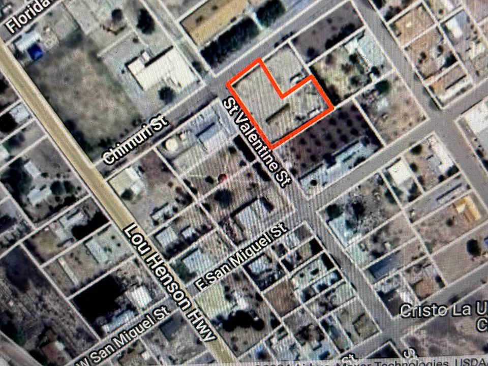 1st image of 518 Saint Valentine St