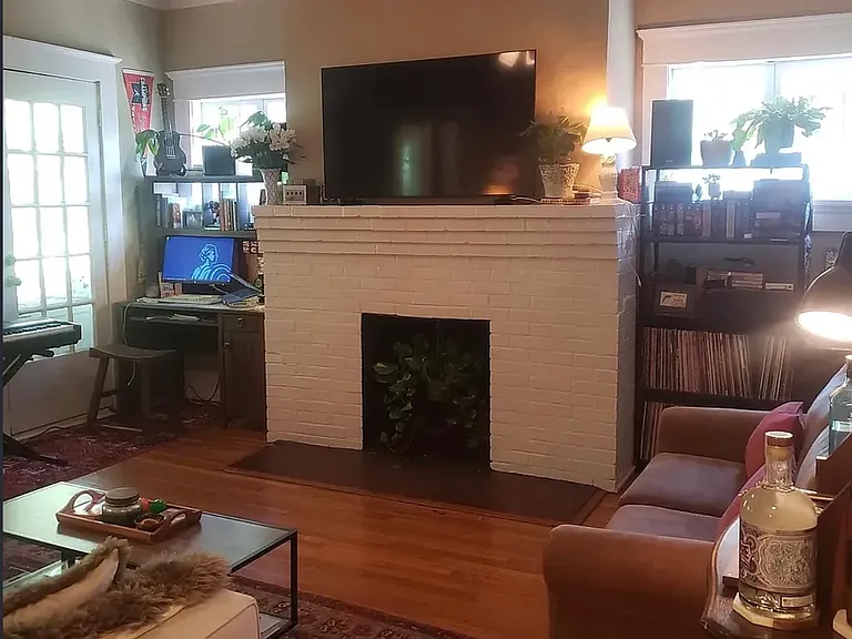 831 Myrtle St NE #5 — Photo 4