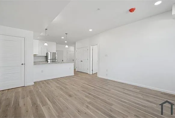 2 bed, $1,699 — Photo 4