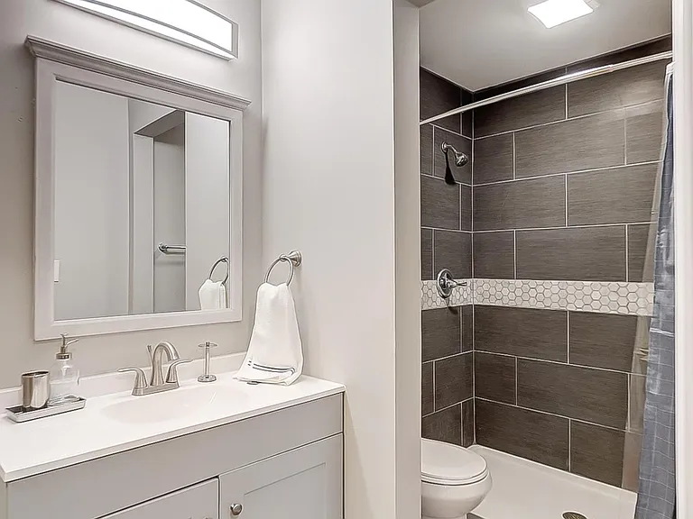 2341 Burnet Ave #1 — Photo 8