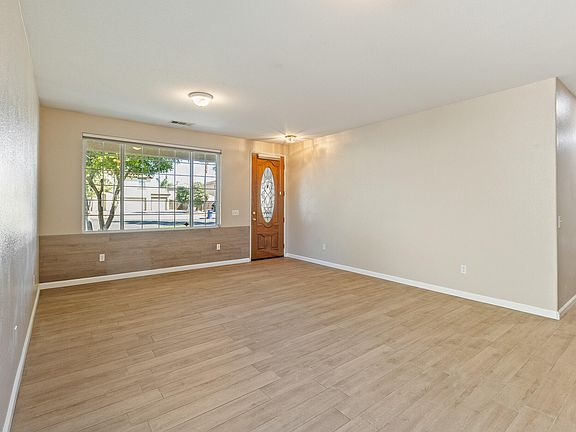 5th image of 1663 Port Court
