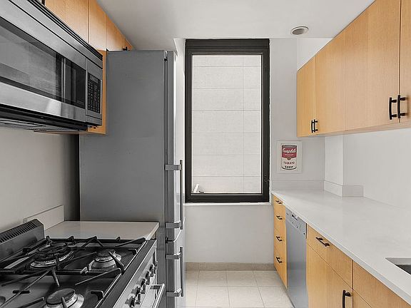 3rd image of 52 E End Ave APT 8B