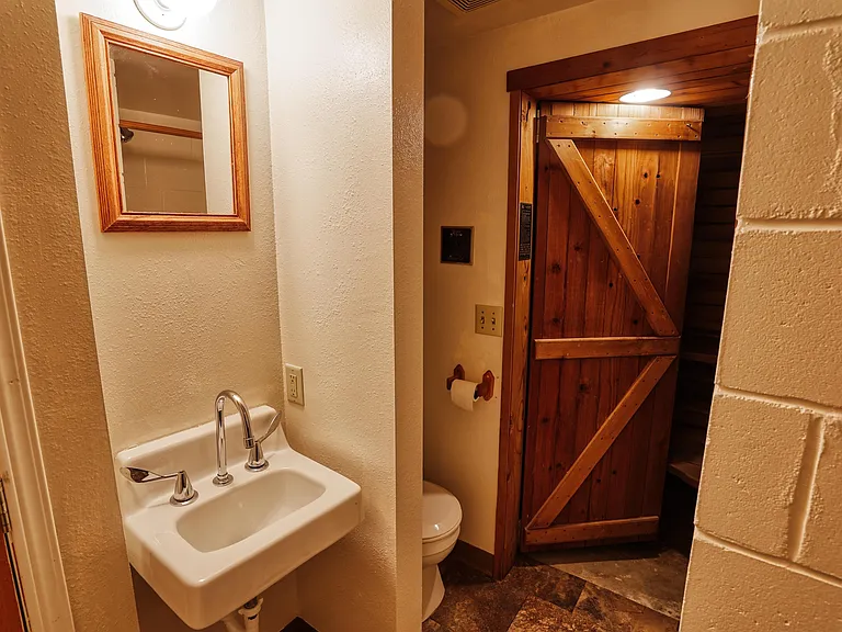 625 Lewis St #M — Photo 35