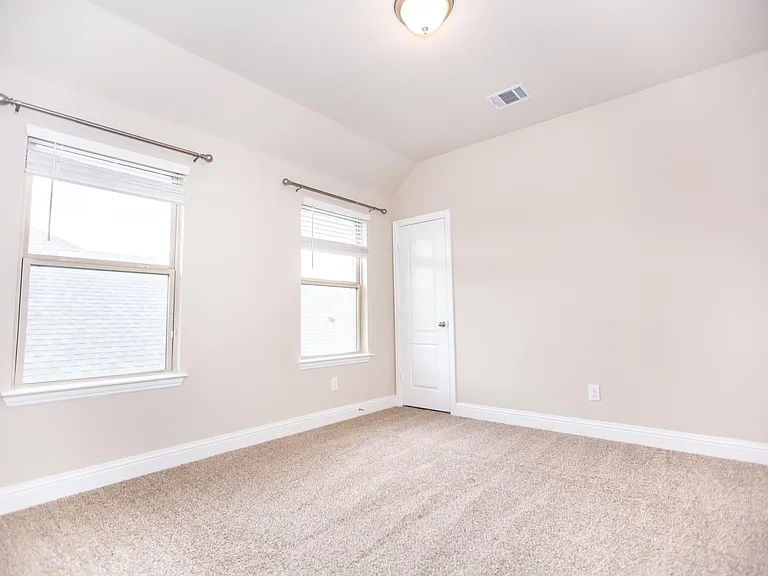 2100 Miramar Dr — Photo 21
