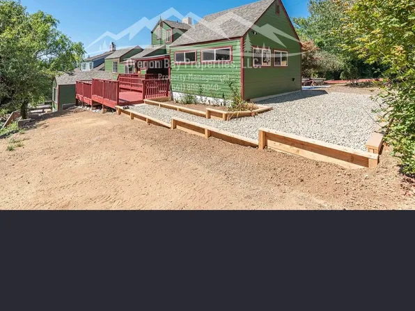 851 S 1st Ave, Coquille, OR 97423
