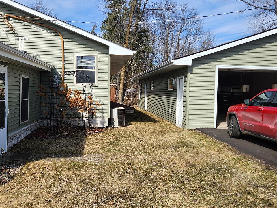 2nd image of 3400 Stark Rd