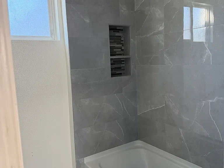 81 Viewmont Ave #B — Photo 6