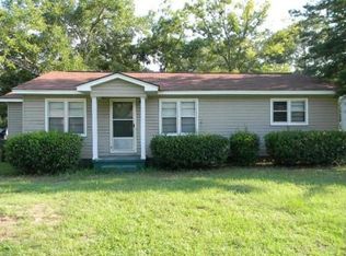 339 Pickron St, Pelham, GA 31779