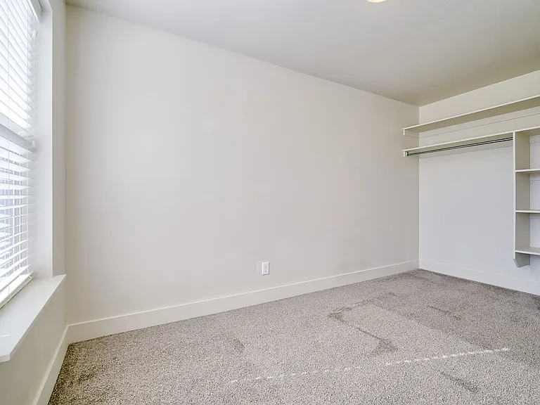Mesa Falls Apartments — Photo 28