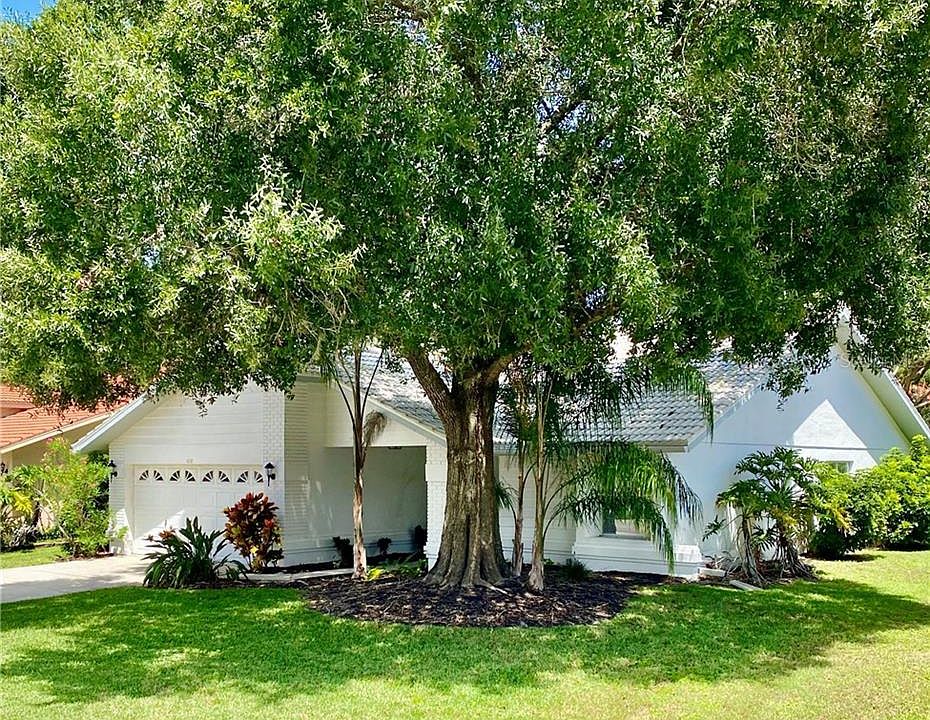 1st image of 6121 Nicole Dr
