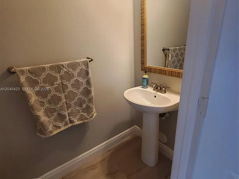 7858 Dixie Beach Cir #7858 — Photo 40