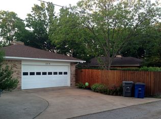 2216 Babalos Ln, Dallas, TX 75228