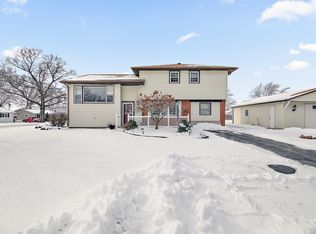 401 N Greeley St, Aroma Park, IL 60910