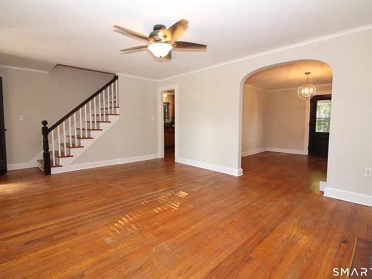 53 Lilac Ave — Photo 10