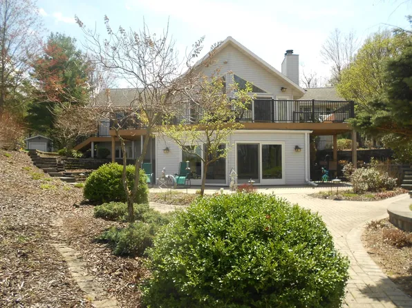 W1700 Fern Rd, Keshena, WI 54135