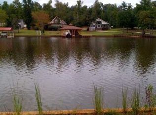 677 Lakecrest Dr, Sparta, GA 31087