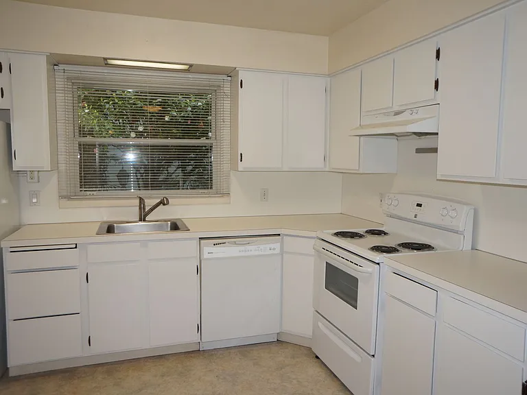 6228 SE Belmont St — Photo 10